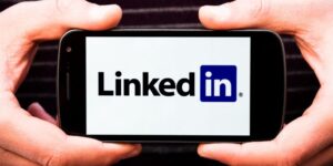 How To Optimize Your LinkedInProfileTo Support Your Career Goals